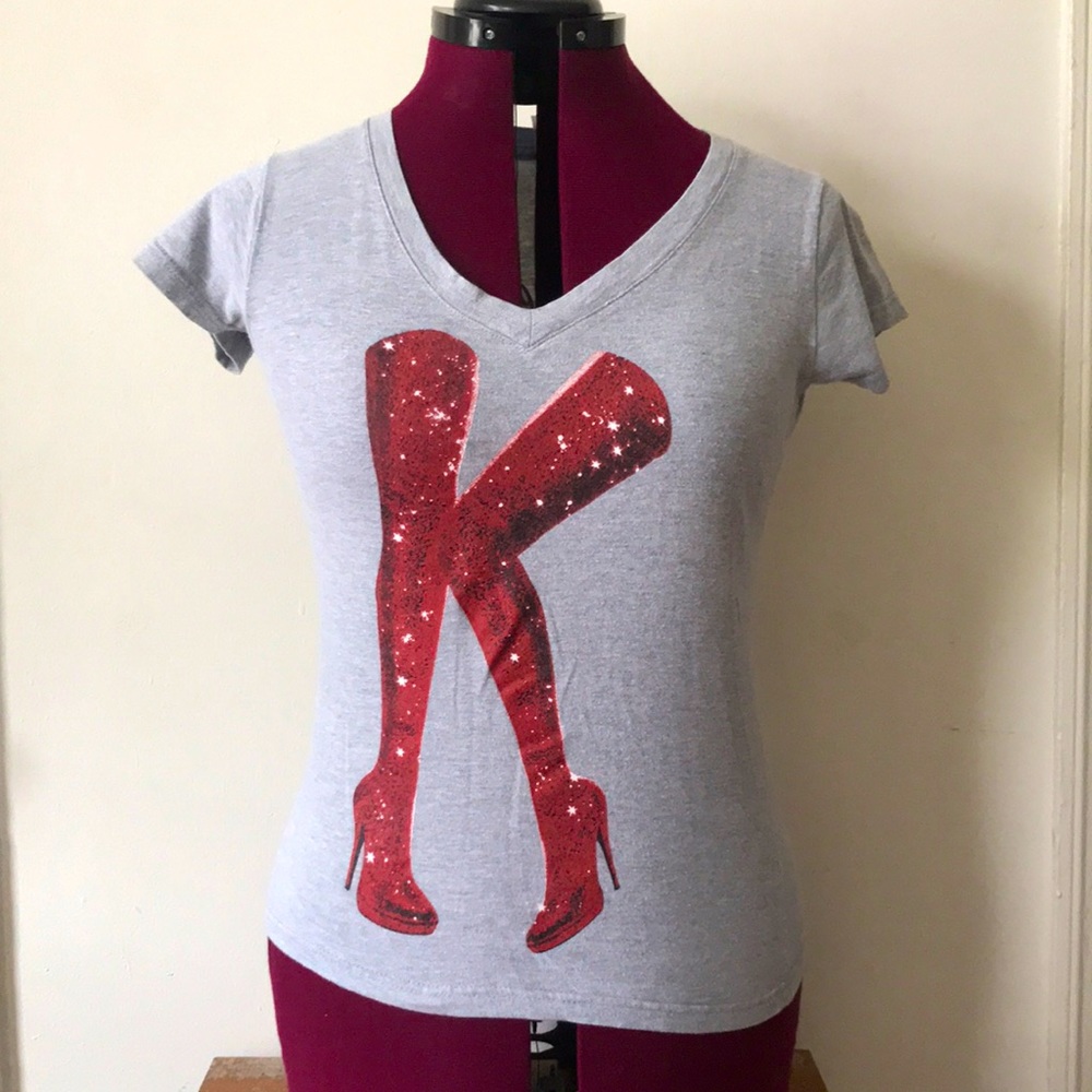 Kinky Boots Gray Graphic Musical Tee Sz. Small